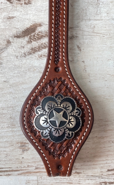 Floral Star Concho Horse Shoe 1 1/2
